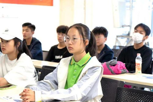 云南新華電腦職業(yè)技能培訓(xùn)學(xué)校 有禮“童”享，擇校咨詢會(huì)助力計(jì)算機(jī)系統(tǒng)服務(wù)人才培養(yǎng)